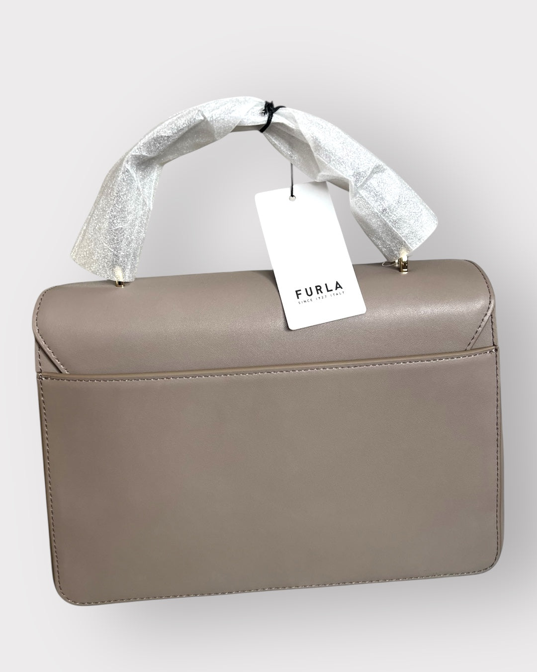 Geantă Furla Linda S Dome – Vitello Saffiano UNI Talco (Piele Naturală Alb-Ivory)