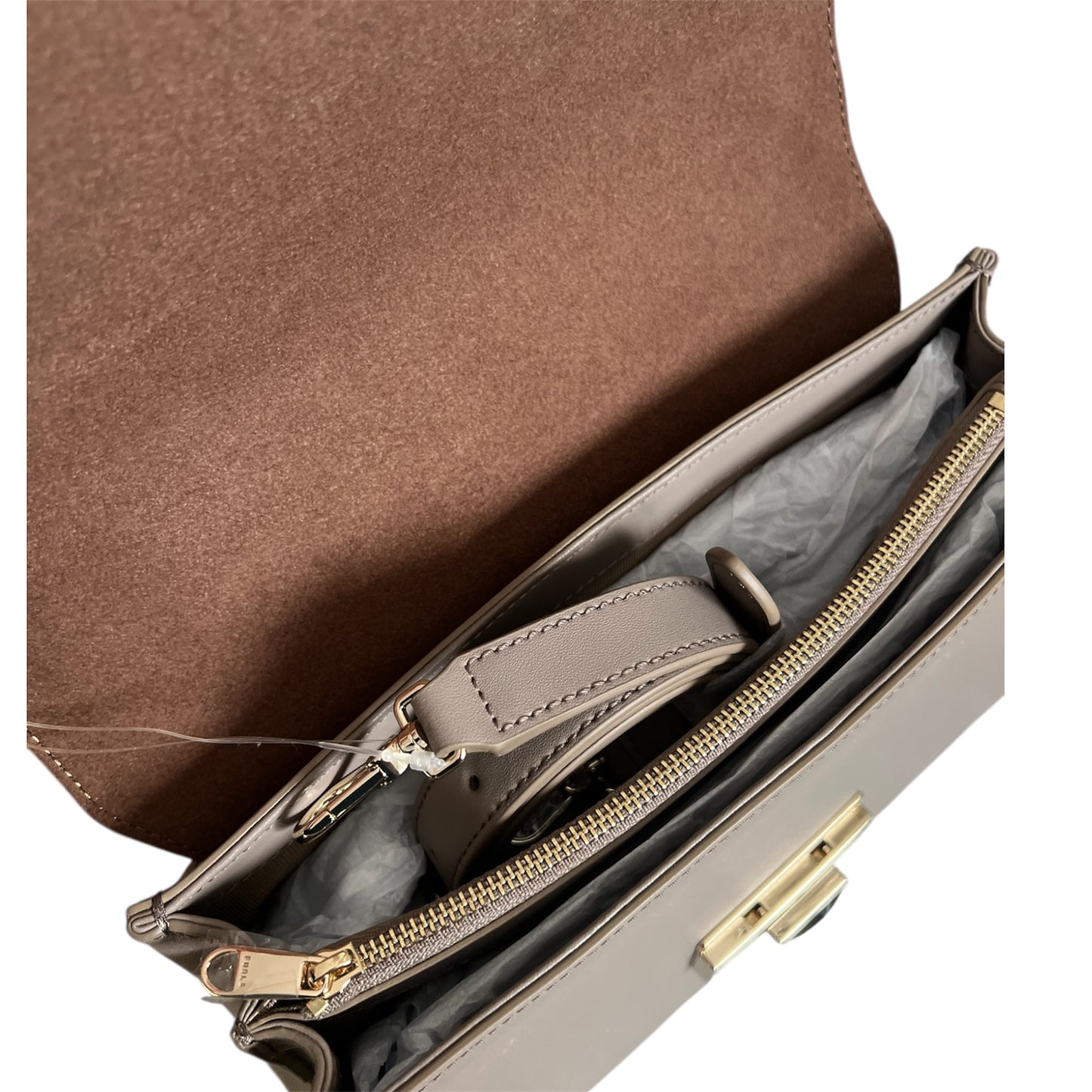 Geantă Furla Linda S Dome – Vitello Saffiano UNI Talco (Piele Naturală Alb-Ivory)