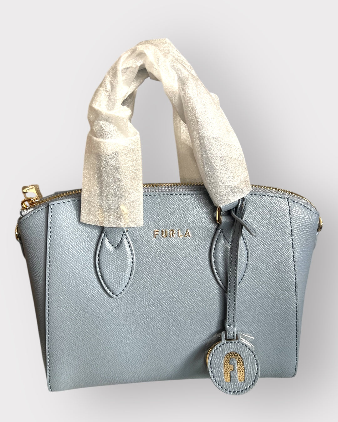 Geantă Furla Linda Mini Dome – Vitello Saffiano UNI Astral Blue (Piele Naturală Albastru Deschis)