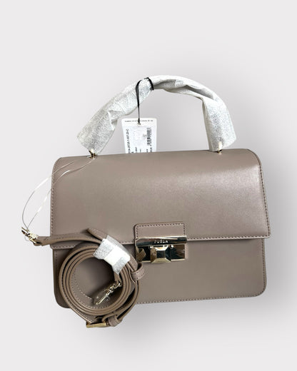 Geantă Furla Linda S Dome – Vitello Saffiano UNI Talco (Piele Naturală Alb-Ivory)