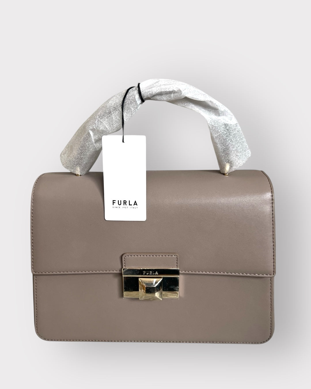 Geantă Furla Linda S Dome – Vitello Saffiano UNI Talco (Piele Naturală Alb-Ivory)