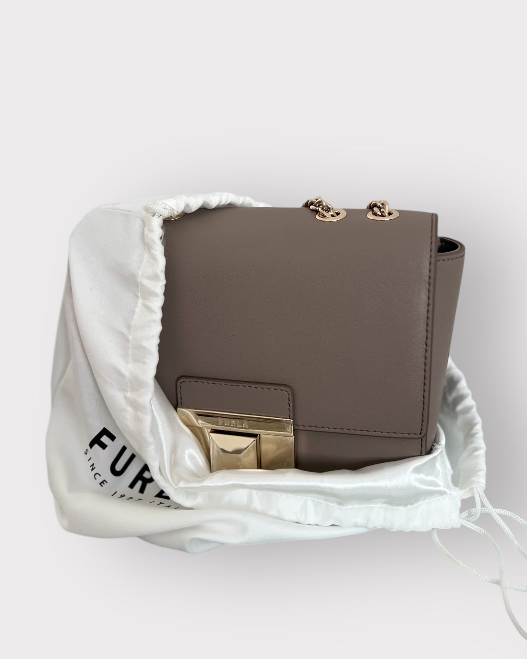 Geantă Furla Metropolis Mini Crossbody – Piele Naturală Taupe