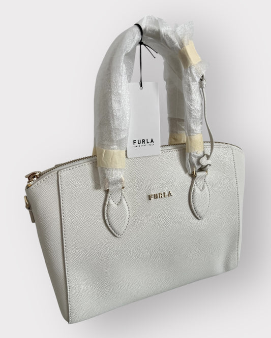 Geantă Furla Linda S Dome – Vitello Saffiano UNI Talco (Piele Naturală Alb-Ivory)